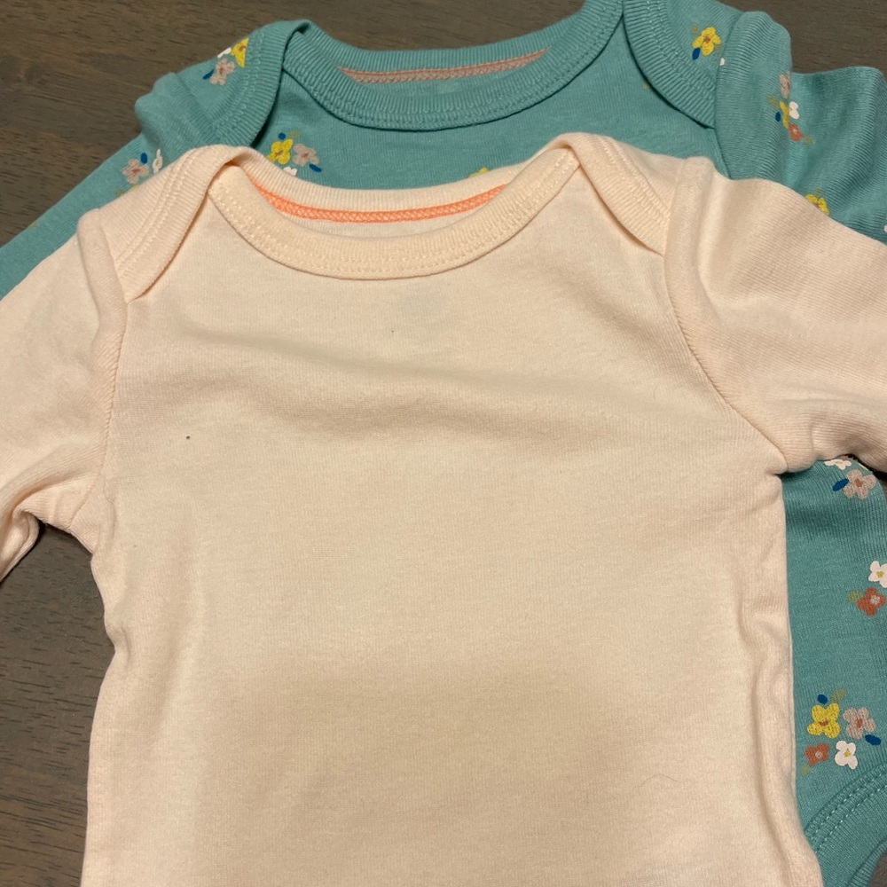 NEW! • Cloud Island • 4 Long Sleeve Bodysuits/onesies | 0-3 months - Picture 5 of 8